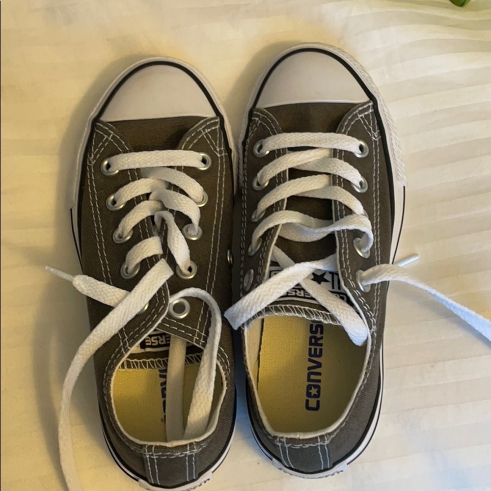 Boys Gray Converse sneakers
